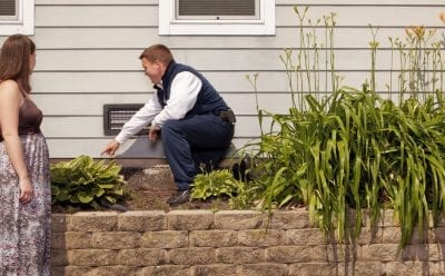 Looking for Chicago pest control? Rose is the Natural Leader!